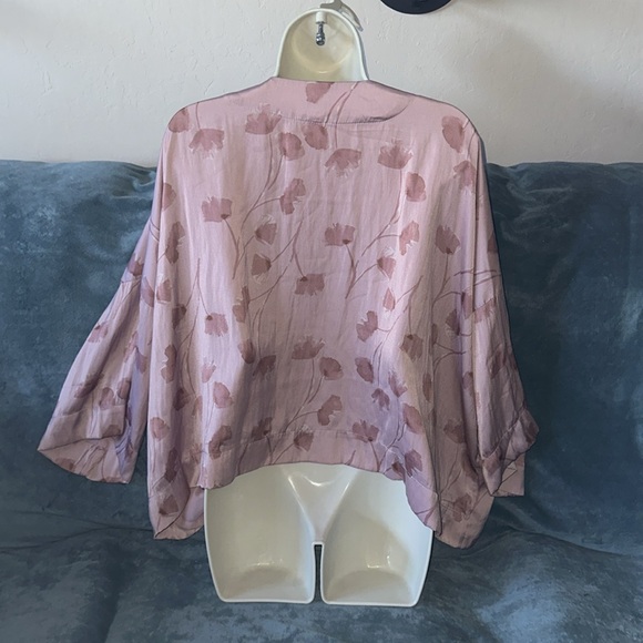 A new day OSFM pink floral print open cardigan 💕 - Picture 2 of 7